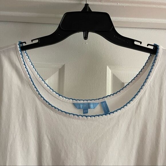 2X Draper James White Short-Sleeve T-Shirt with Scalloped Blue Trim - Picture 3 of 5